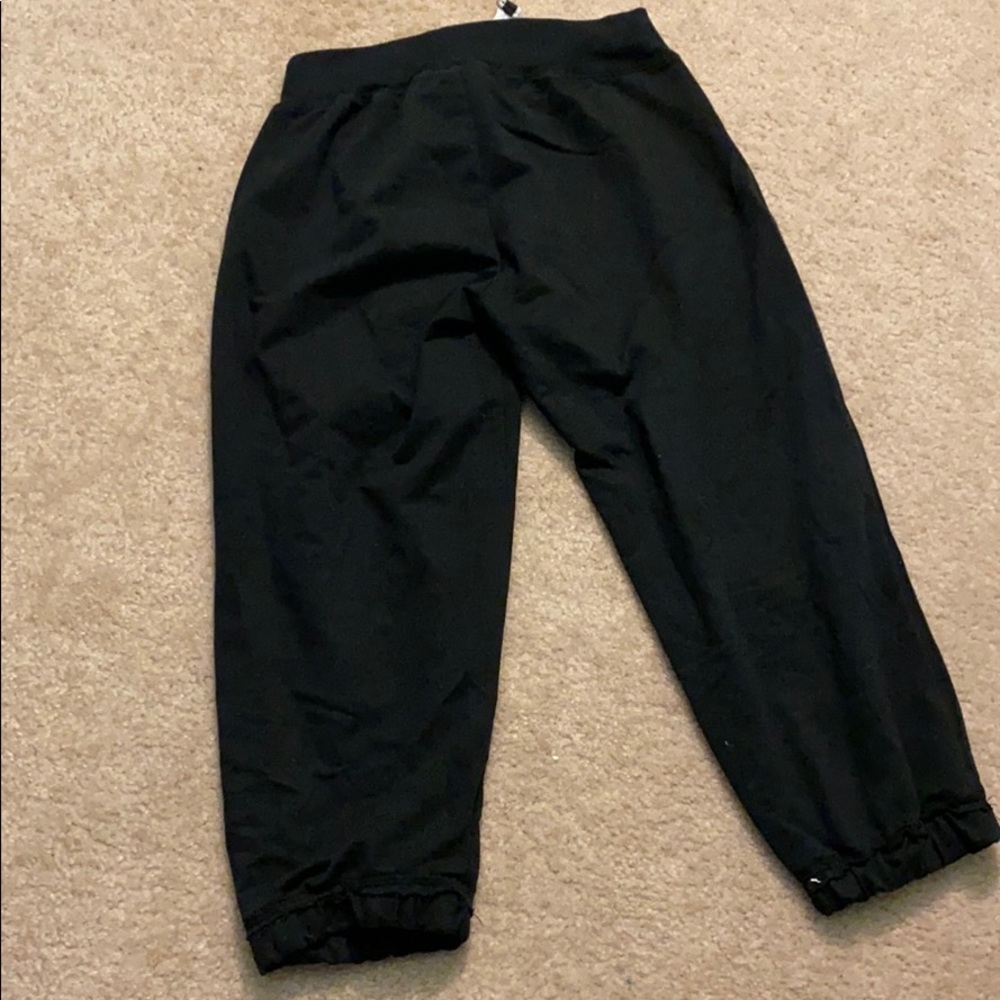 Black capris - Picture 3 of 3